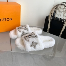 Louis Vuitton Slippers